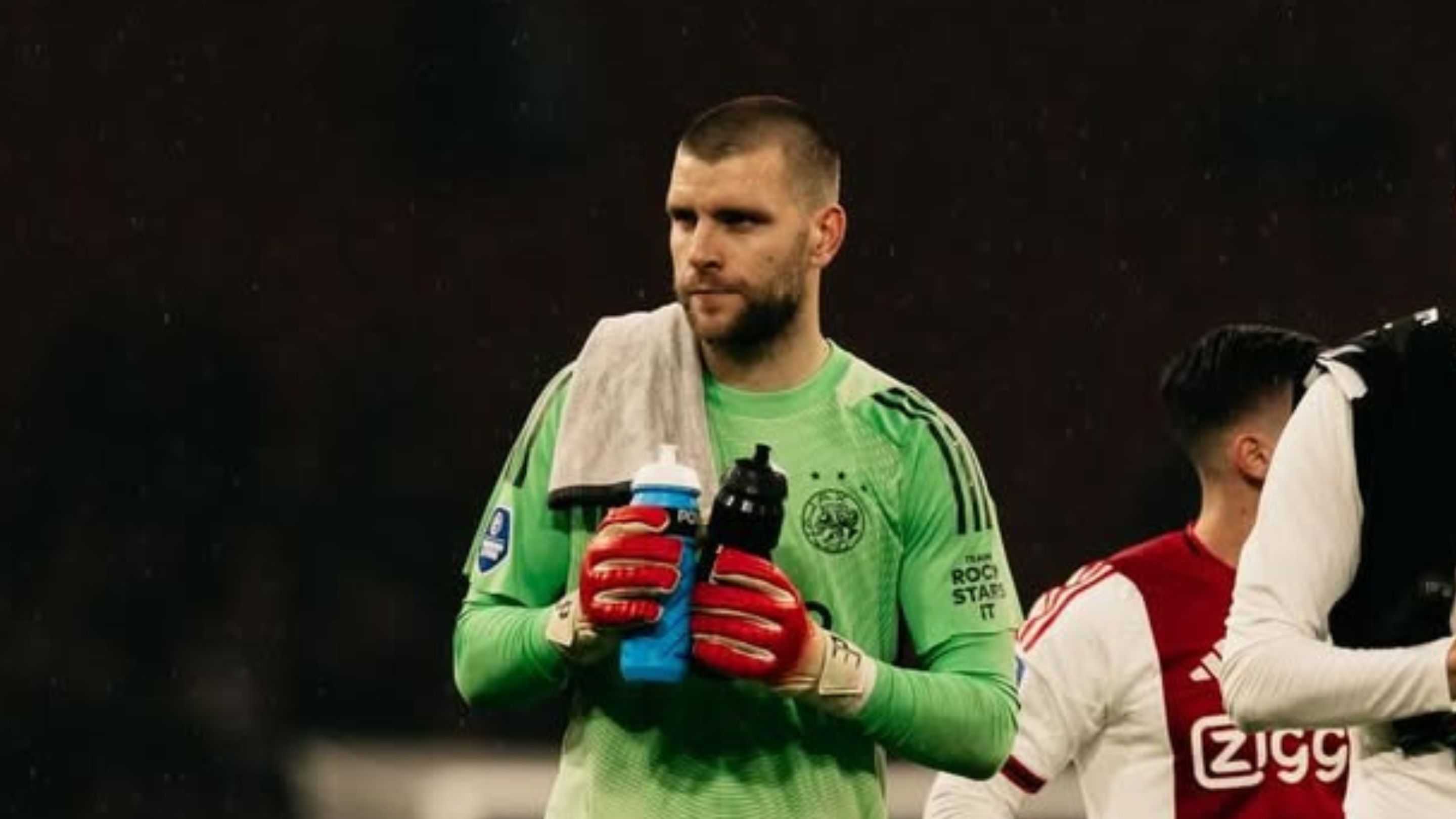 Maarten Paes dan Ambisi Besarnya di Ajax Amsterdam